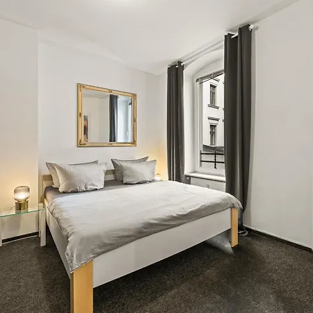 Am Fernsehturm * Berlín